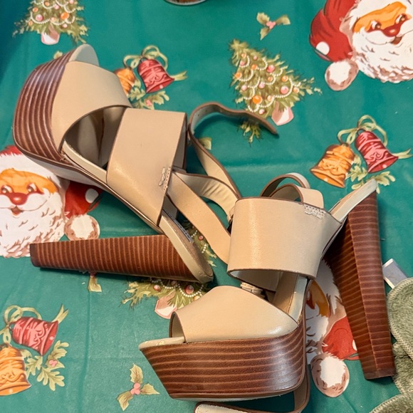 Steve Madden Dezzzy Cream and Brown Platform Heels 7.5 Strappy - Picture 3 of 11